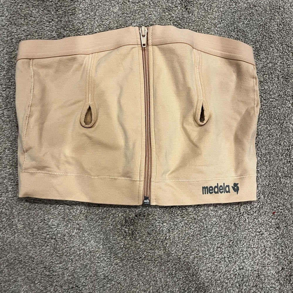 Medela Beige Pumping Bra